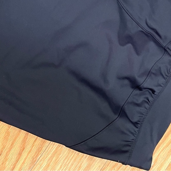 Bundle Old Navy High-Waisted PowerSoft Shorts Size L in Black and Rust 3” inseam - Picture 4 of 9